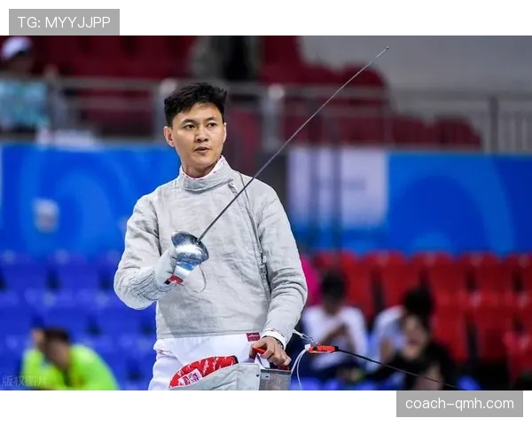 仲满背地里开豪车比教练都拉风，这身份太让人想不明白了吧